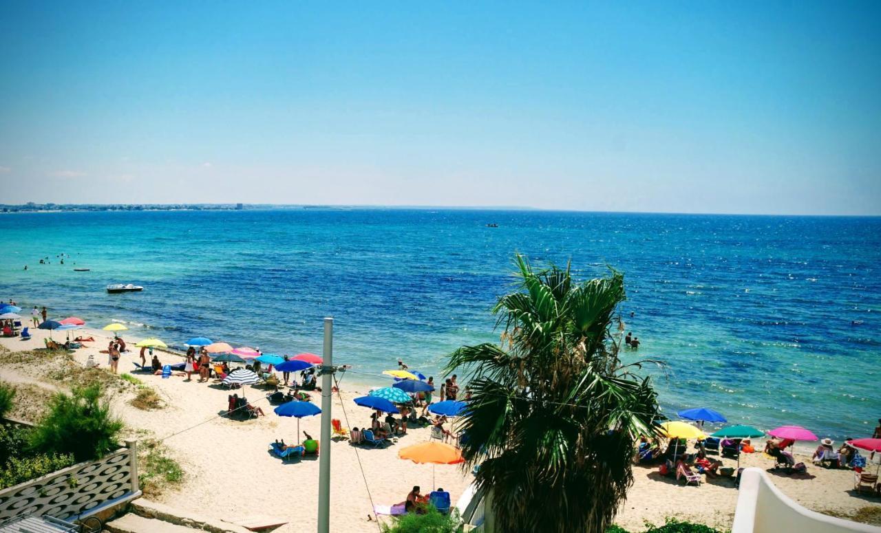 Torre Lapillo Fronte Mare In Centro With Covered Parking Bagian luar foto