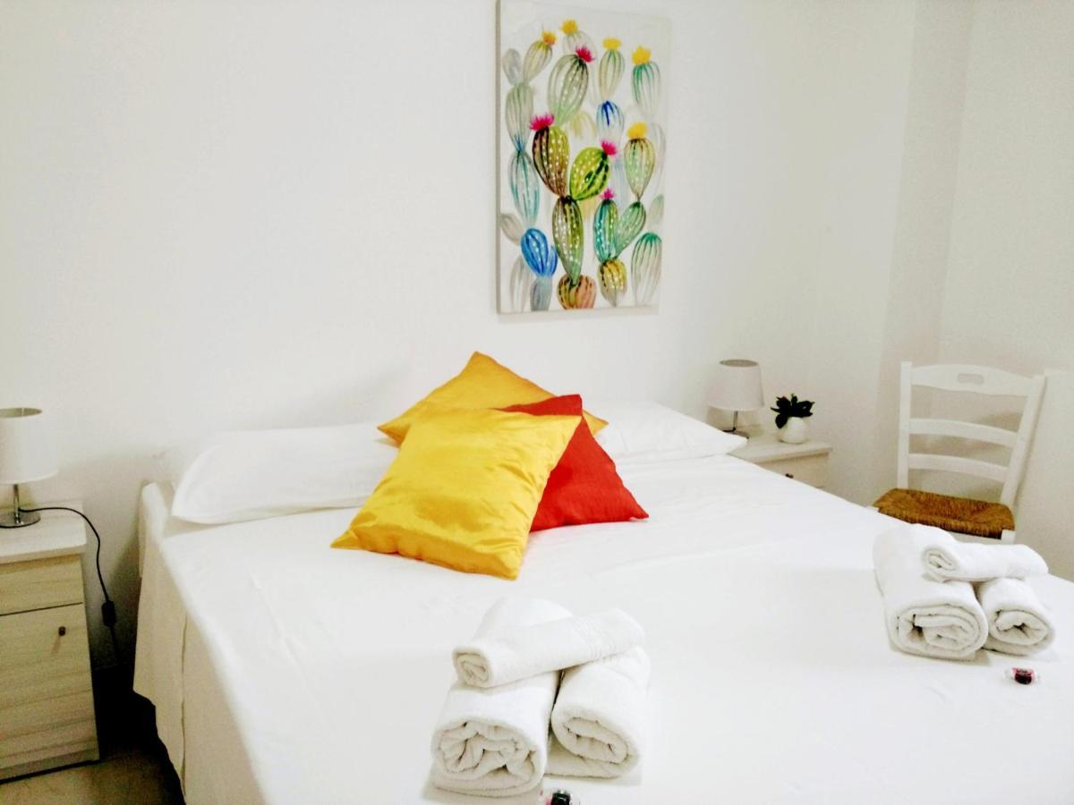 Torre Lapillo Fronte Mare In Centro With Covered Parking Bagian luar foto
